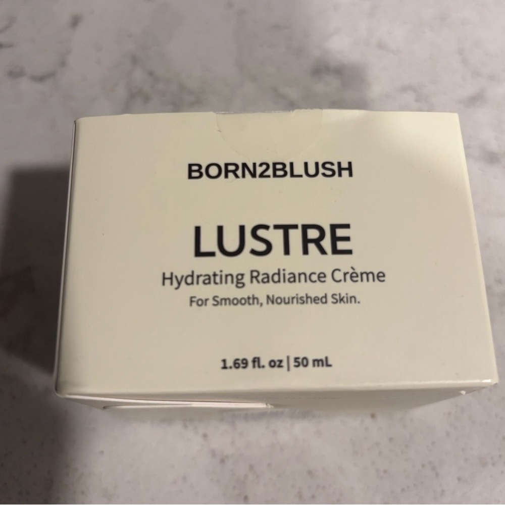 Born2Blush Lustre Hydrating Radiance Crème